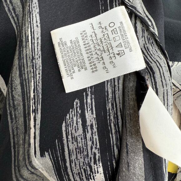 Vintage Y2K BCBGMaxazria Runway Geometric Print Asymmetrical Wrap Top, Size XS - Picture 8 of 8